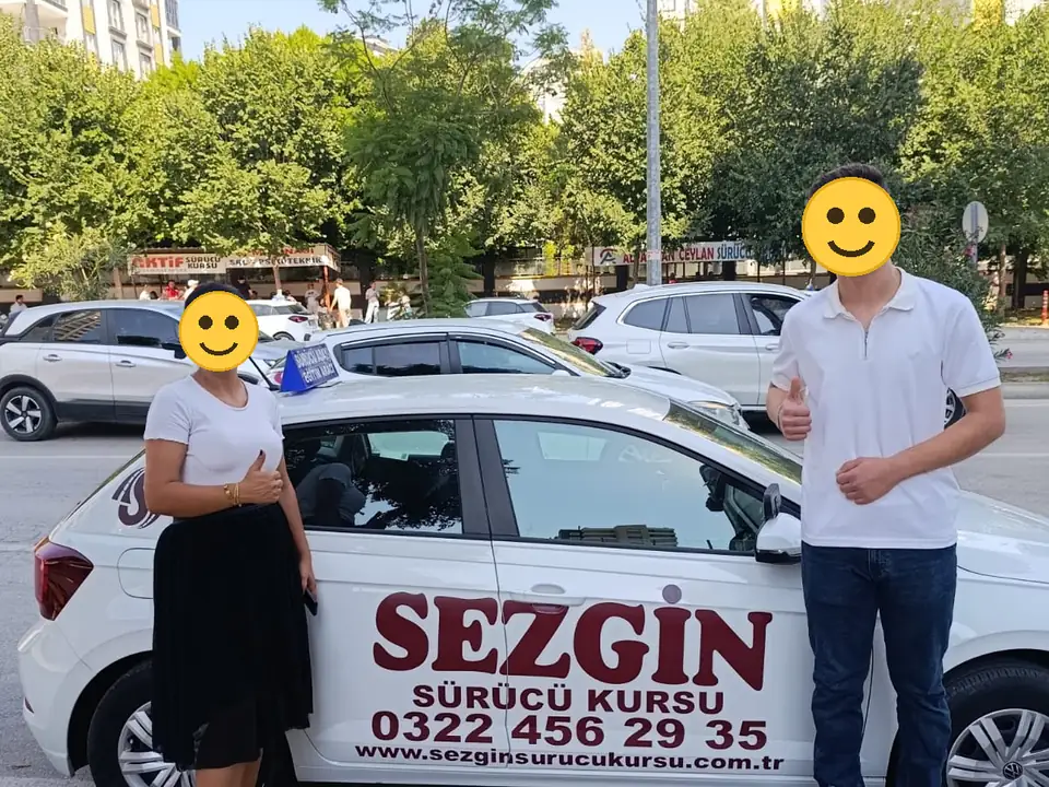 Kursiyerlerimiz direksiyon dersi öncesinde