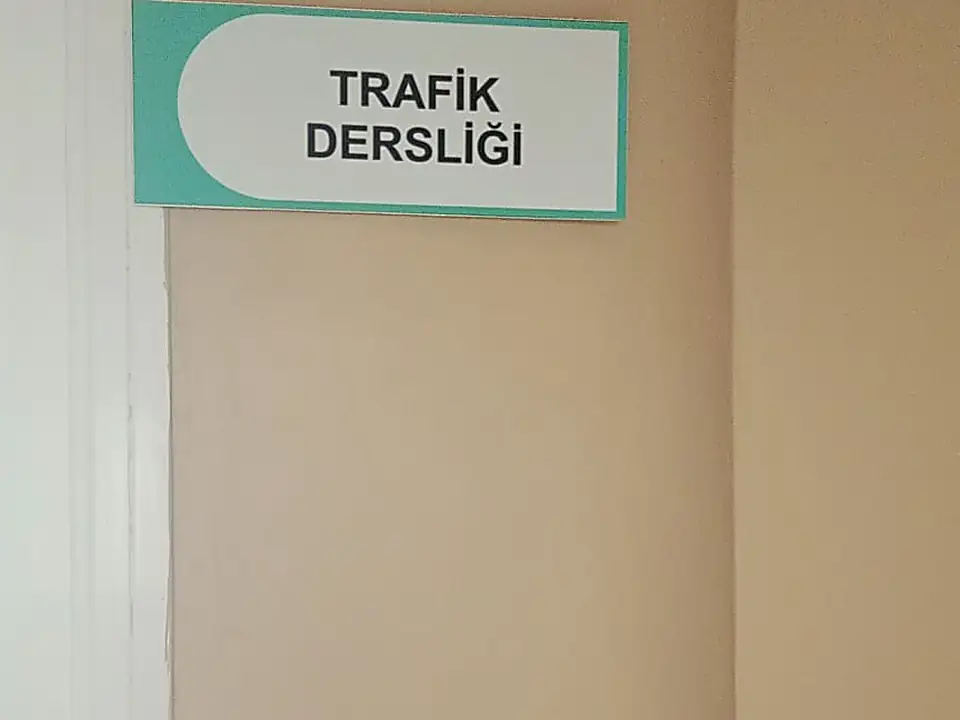 Trafik dersliğimizin girişi